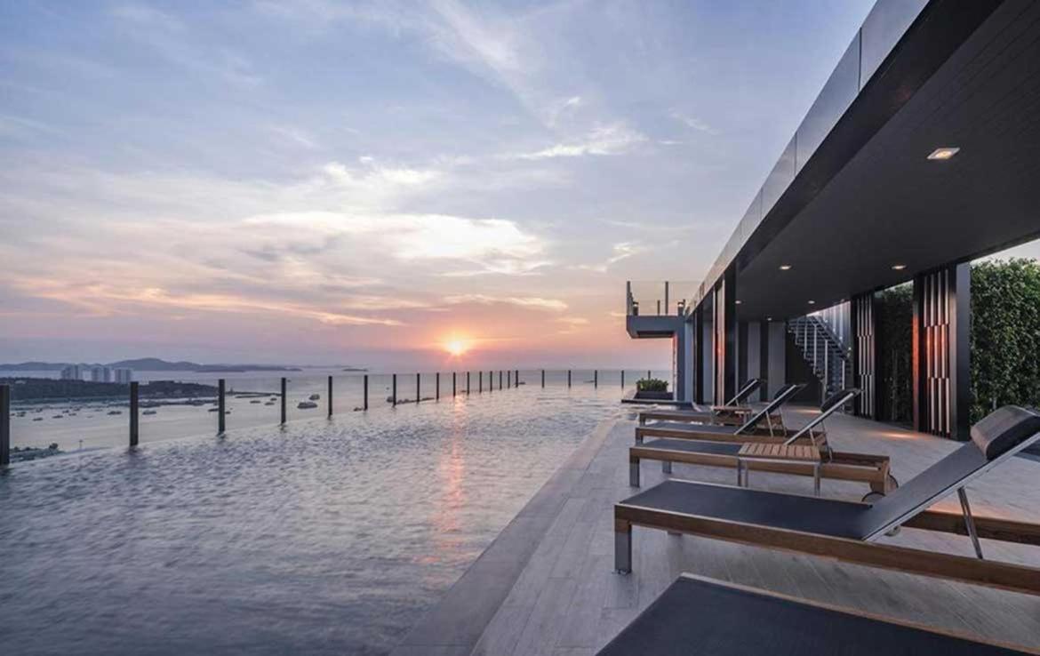 The Base Central Pattaya By Adam Exterior foto