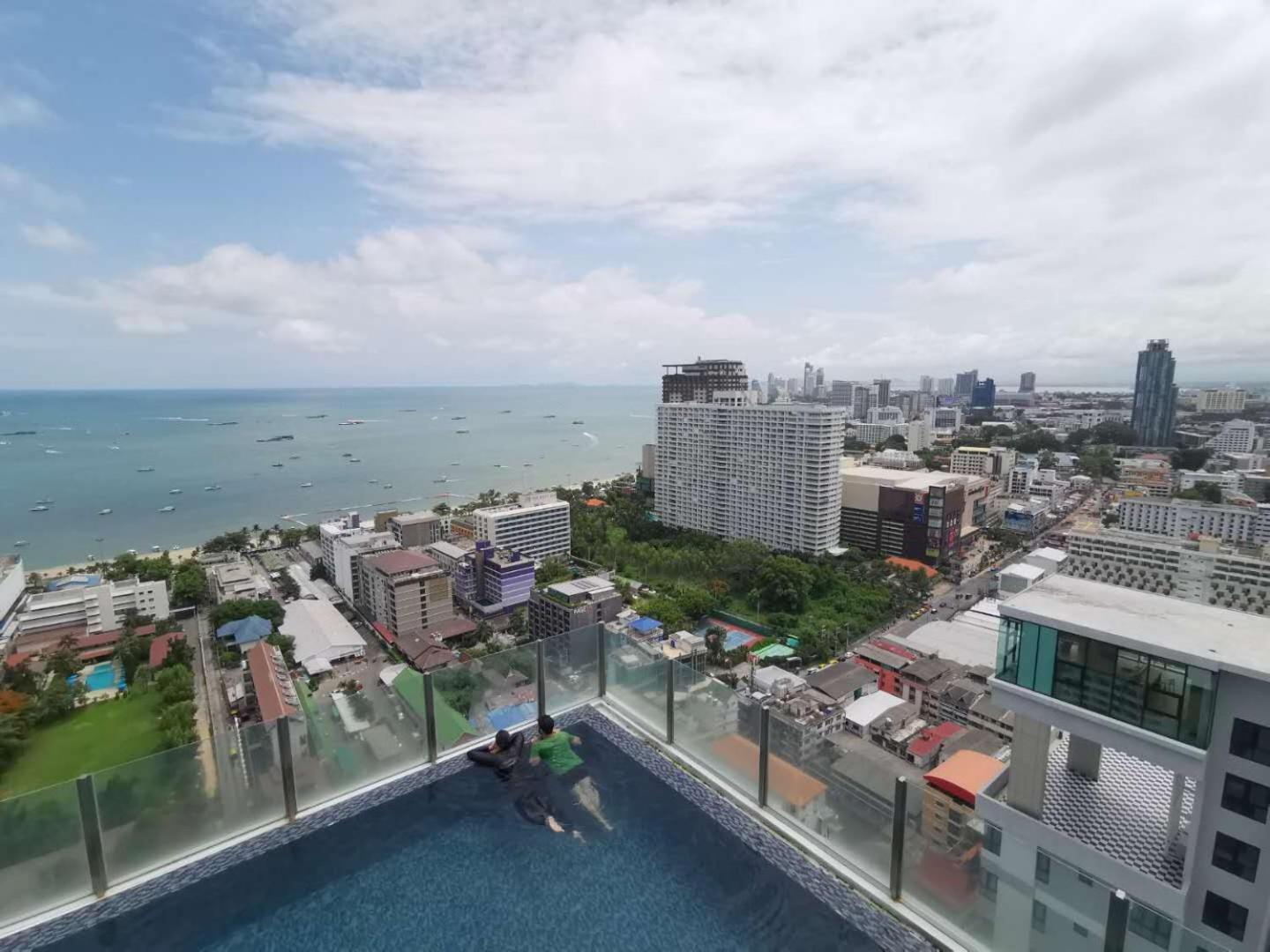 The Base Central Pattaya By Adam Exterior foto